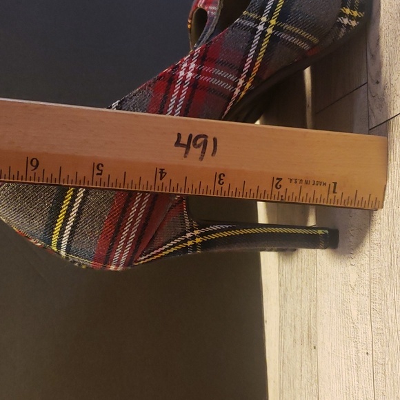 Fioni Gray Tartan Plaid Platform Heels Size 7.5 - Picture 10 of 12